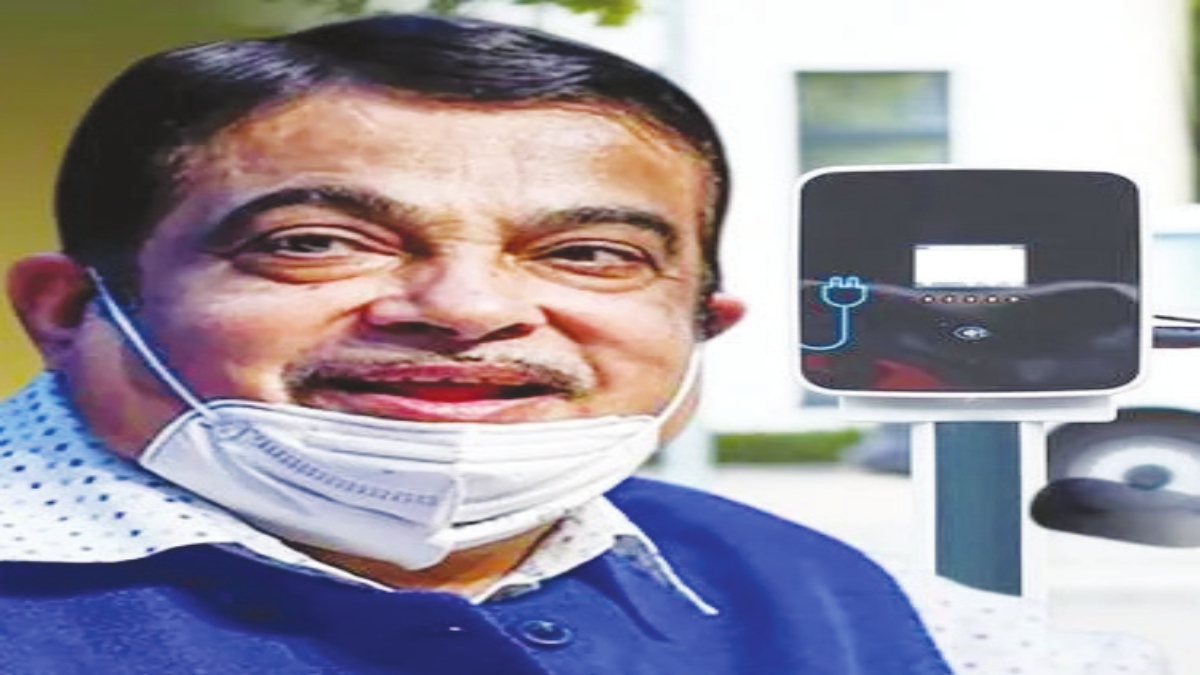 Invest in infra projects in India: Gadkari to US