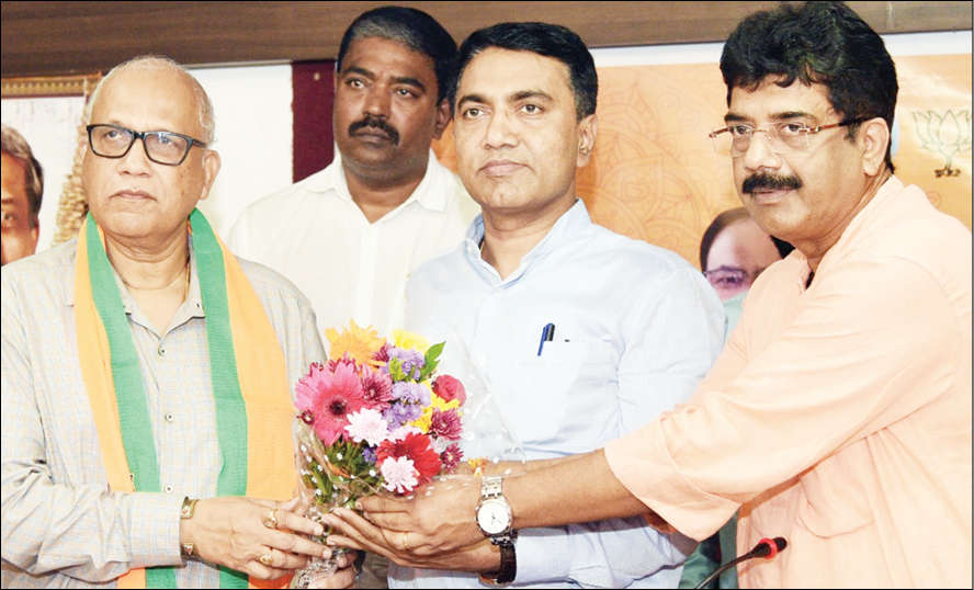 8 of 11 MLAs join BJP, including ex-Goa CM